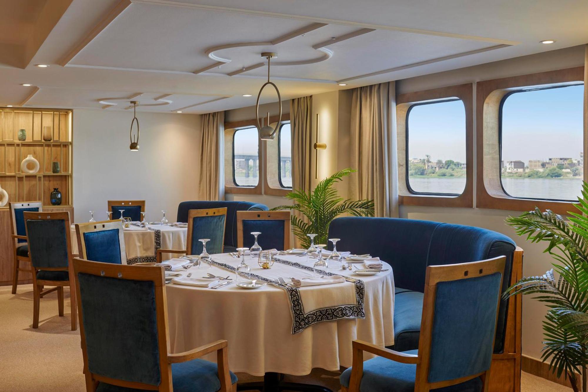 Moevenpick Royal Lotus Nile Cruise, Every Monday Four Nights From Luxor, Every Friday Three Nights From Aswan - Including Excursions & Sightseeing Exterior foto